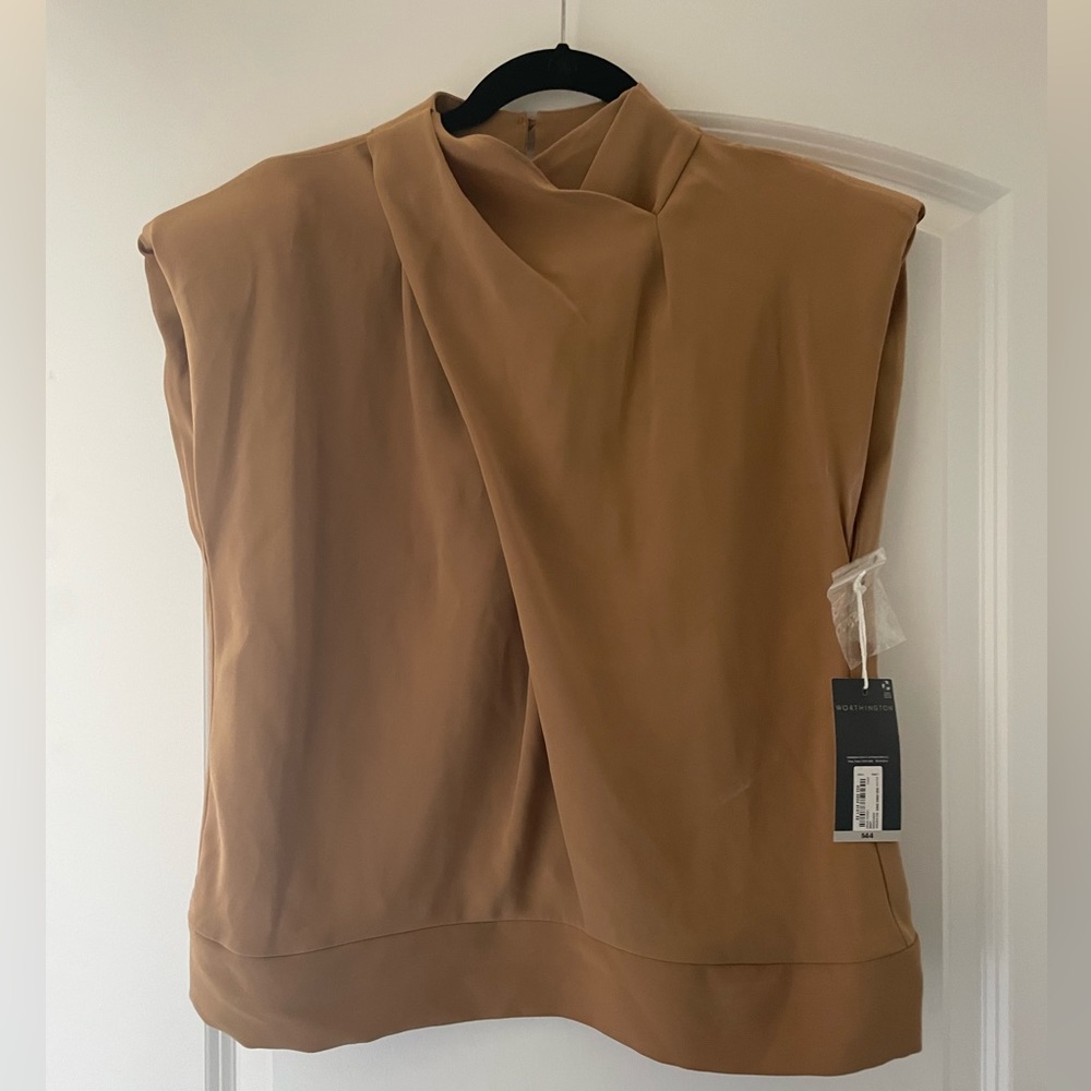 Business casual top